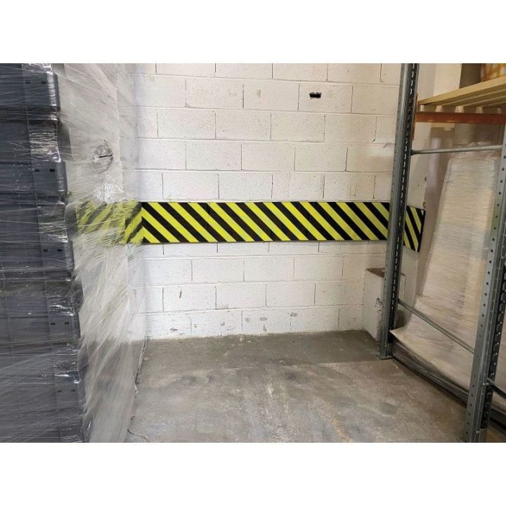 Protection murale adhésive en mousse pour parking