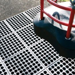 Dalle antifatigue ultra résistance en caoutchouc dans notre gamme de Revêtements | Dalles et tapis loisirs