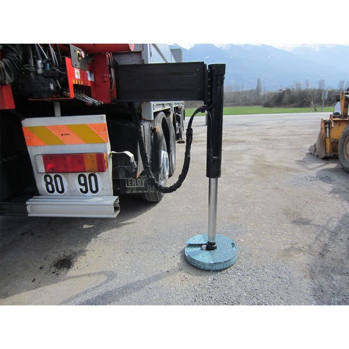 Patin pour stabilisateurs rond type shoes pour grues et nacelles, patin de calage en plastique noir