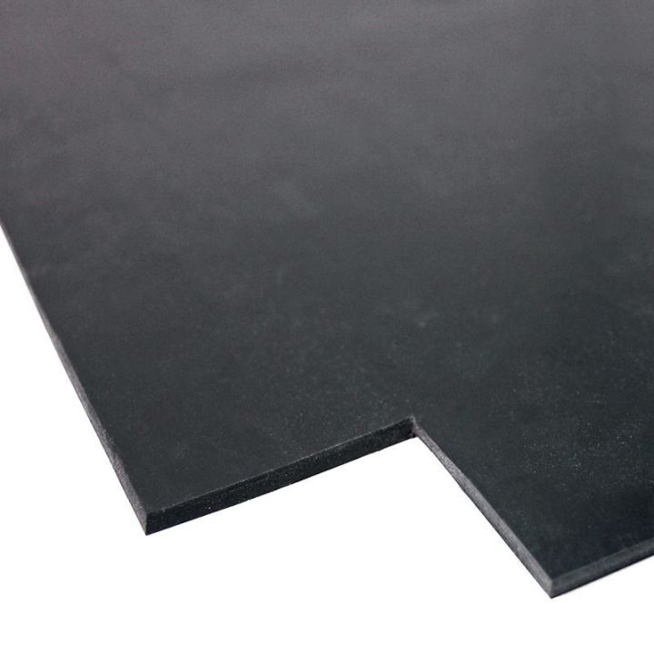 Bâche lisse en caoutchouc noir multi-usage pour protéger sol et surface. Bâches en caoutchouc à applications variées