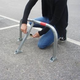 Arceau de parking avec cadenas | Equipement de parking et de voirie