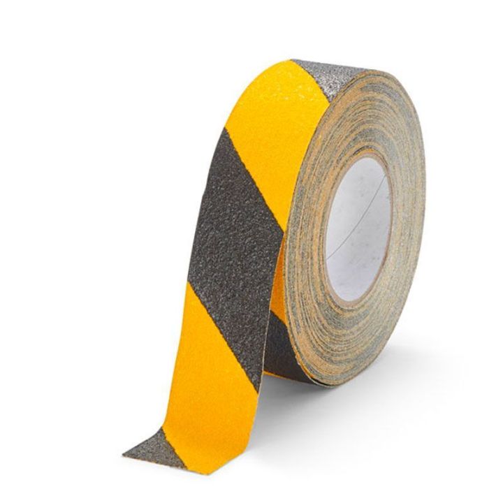 Bande adhésive antidérapante pour pour sécuriser les surfaces irrégulières: plaques, marches métalliques et tôles texturées