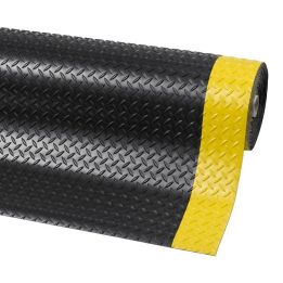 Revêtement antidérapant en tôle diamant - 737 Diamond Plate Runner