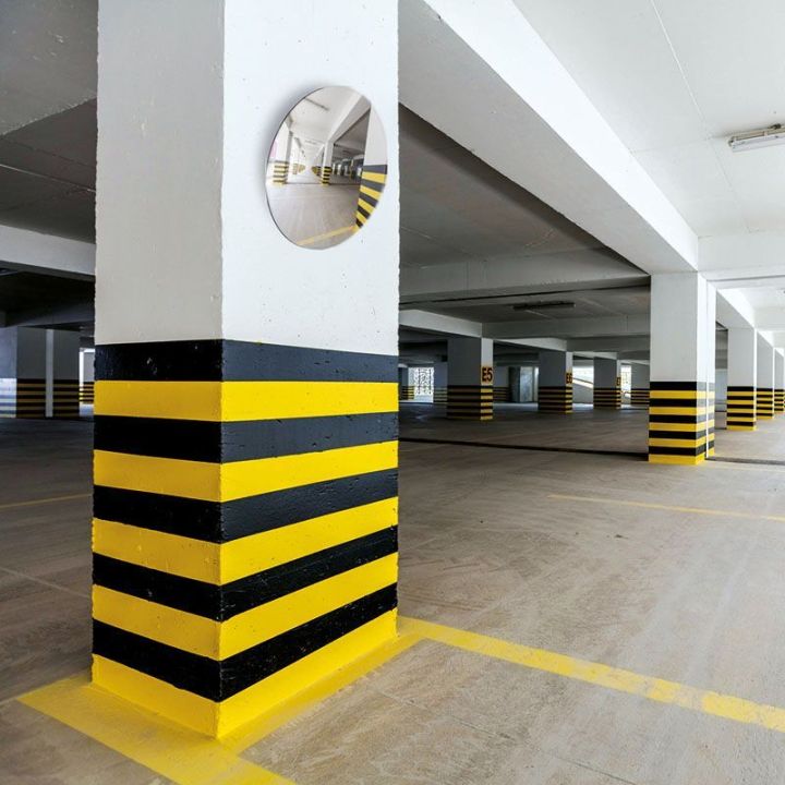 Miroir de sortie de parking privatif