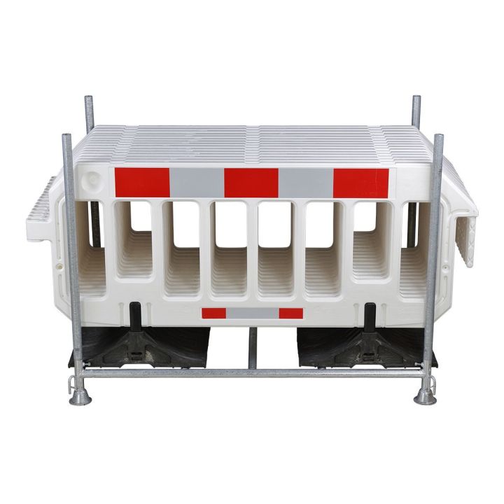 Rack de transport avec 15 barrières blanches.
