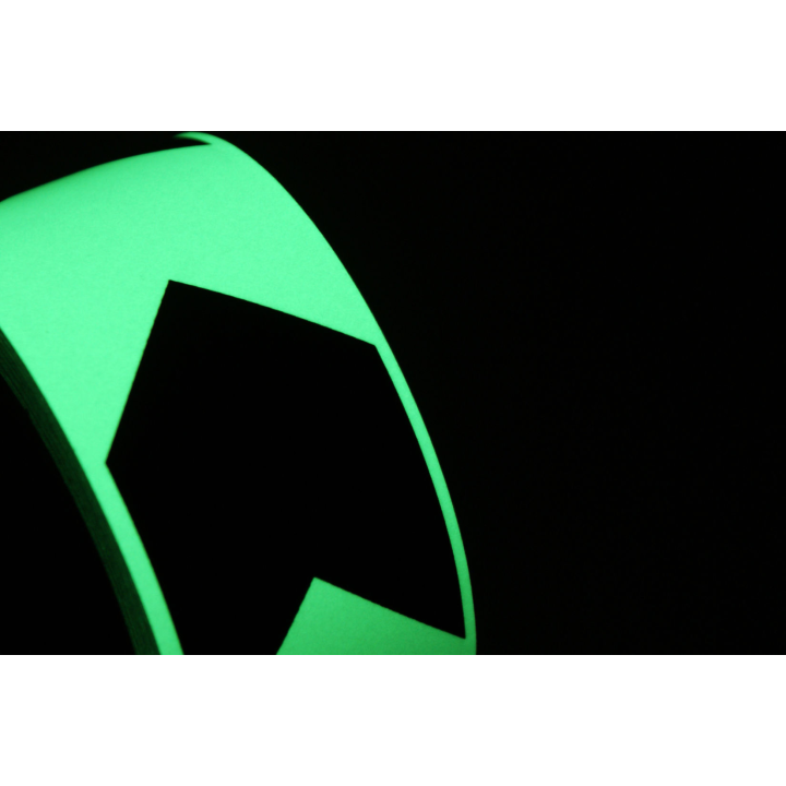 Marquage au sol Bande luminescente avec chevrons pour voie d'évacuaion