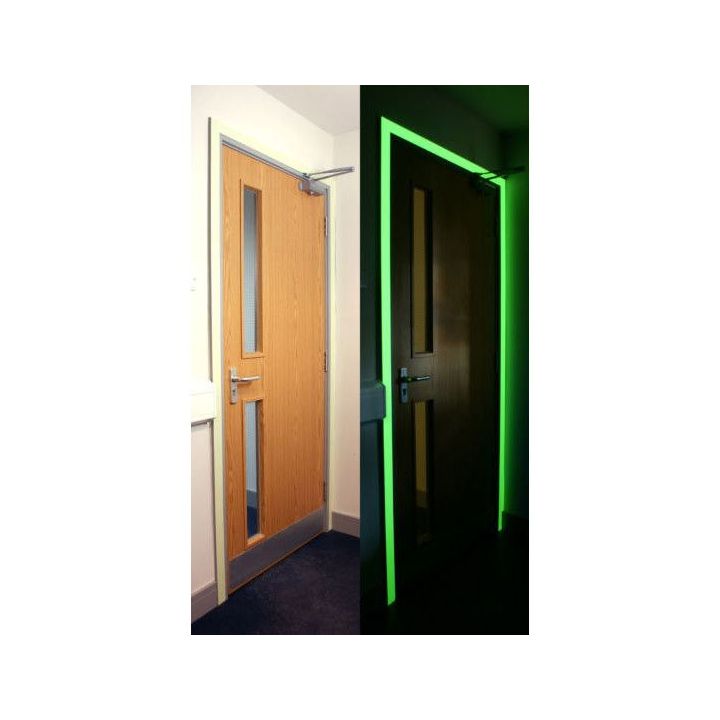 Marquage au sol Bande luminescente pour voie d'évacuaion