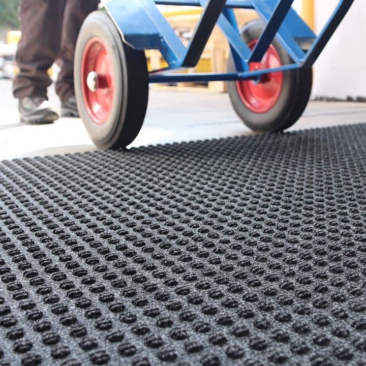 Tapis absorbant pour chariot élévateur | SUPERDRY HEAVY TRAFFIC