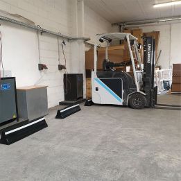 Butée de parking spécial chariot élévateur
