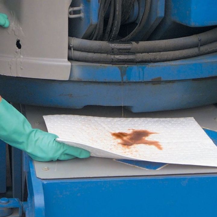 Feuilles-tapis absorbants hydrocarbures