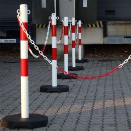 Kit de poteaux acier avec chaine de délimitation | Protection des entrepôts