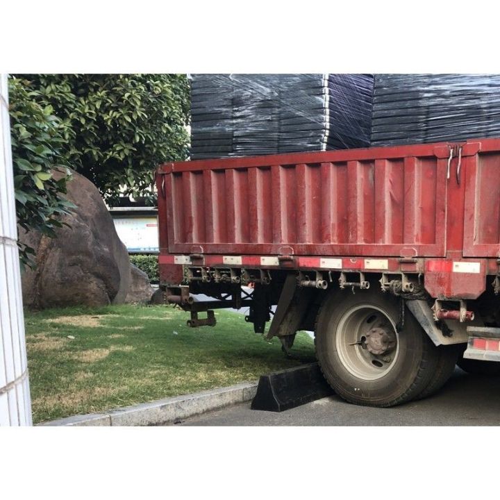 Butée de parking spécial chariot élévateur