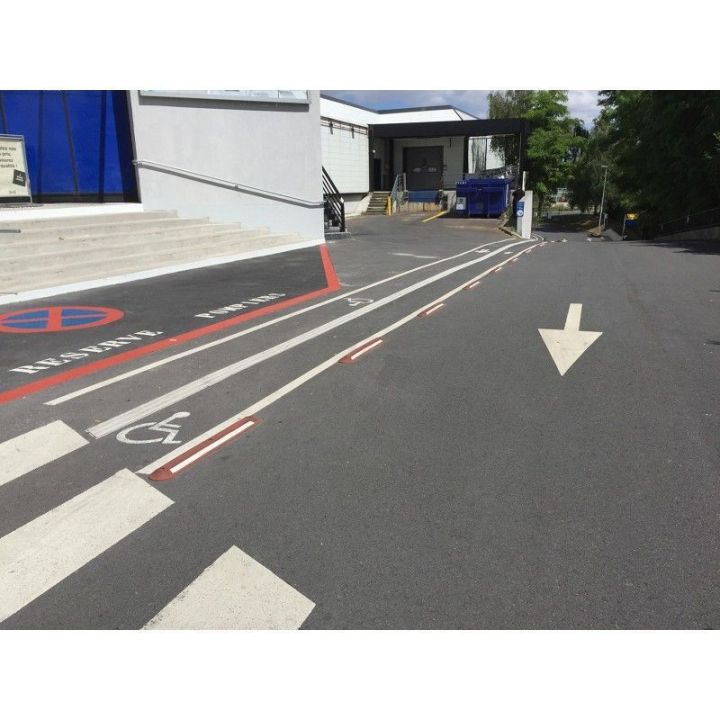 Séparateur de voies franchissable